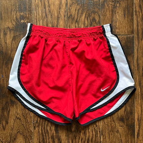 Nike red tempo running shorts, size small - Picture 4 of 8